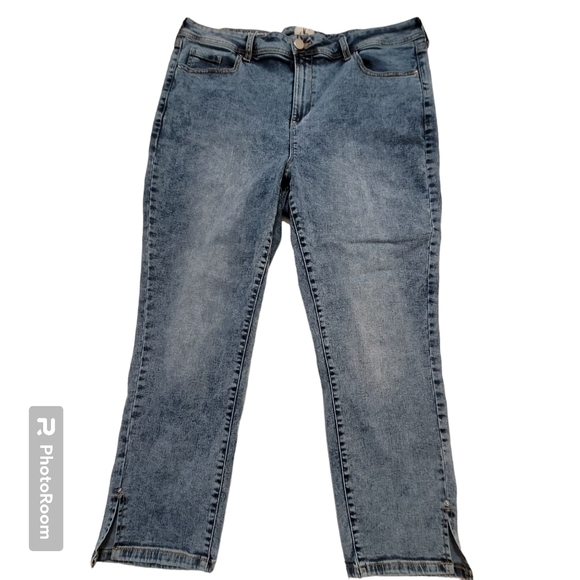 D/C jeans Penningtons acid wash notched hem ankle jeans - Picture 5 of 10